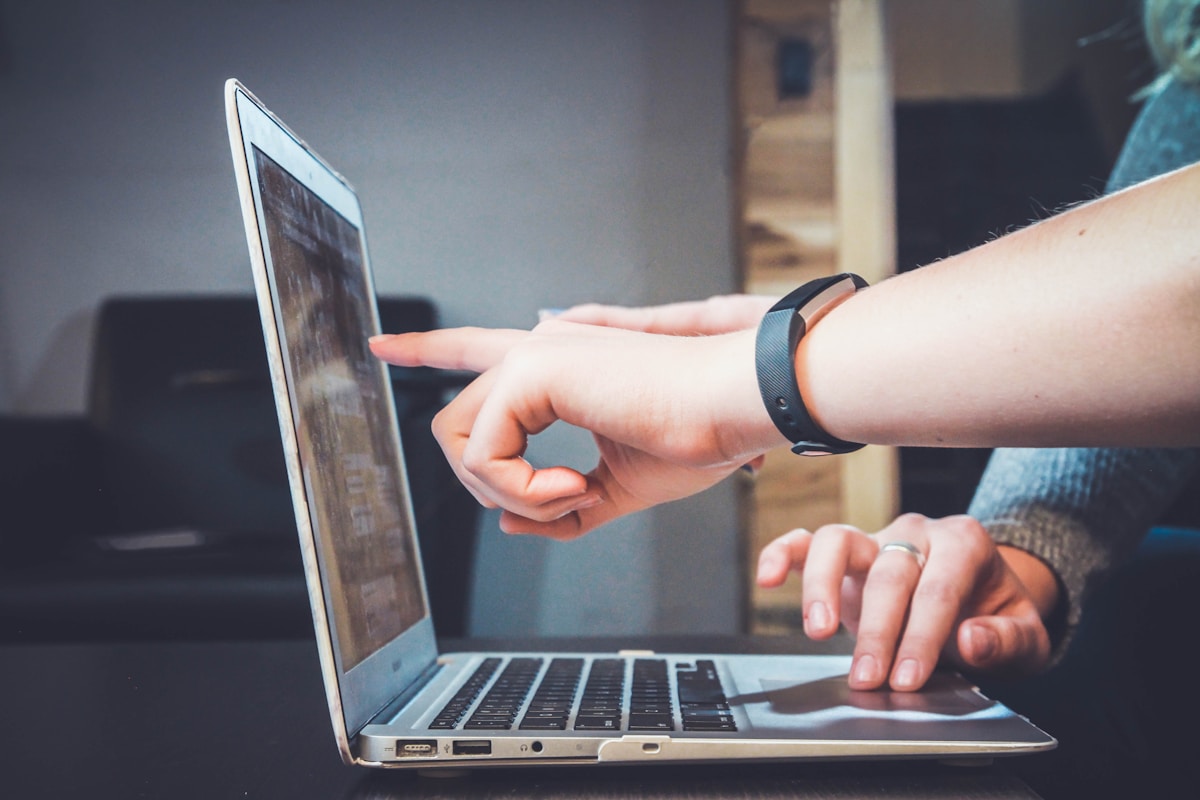 Squad dedicada vs. outsourcing: qual modelo escolher?